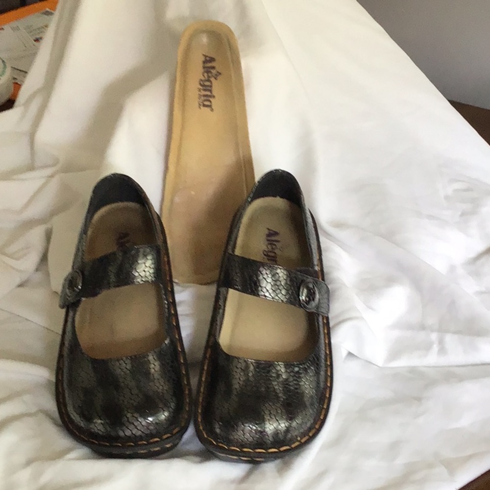 Mary Jane style shoes